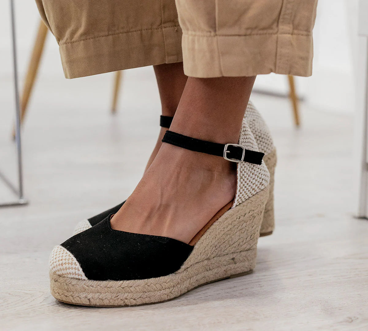 Cuña Jimena 7cm Ante Negro