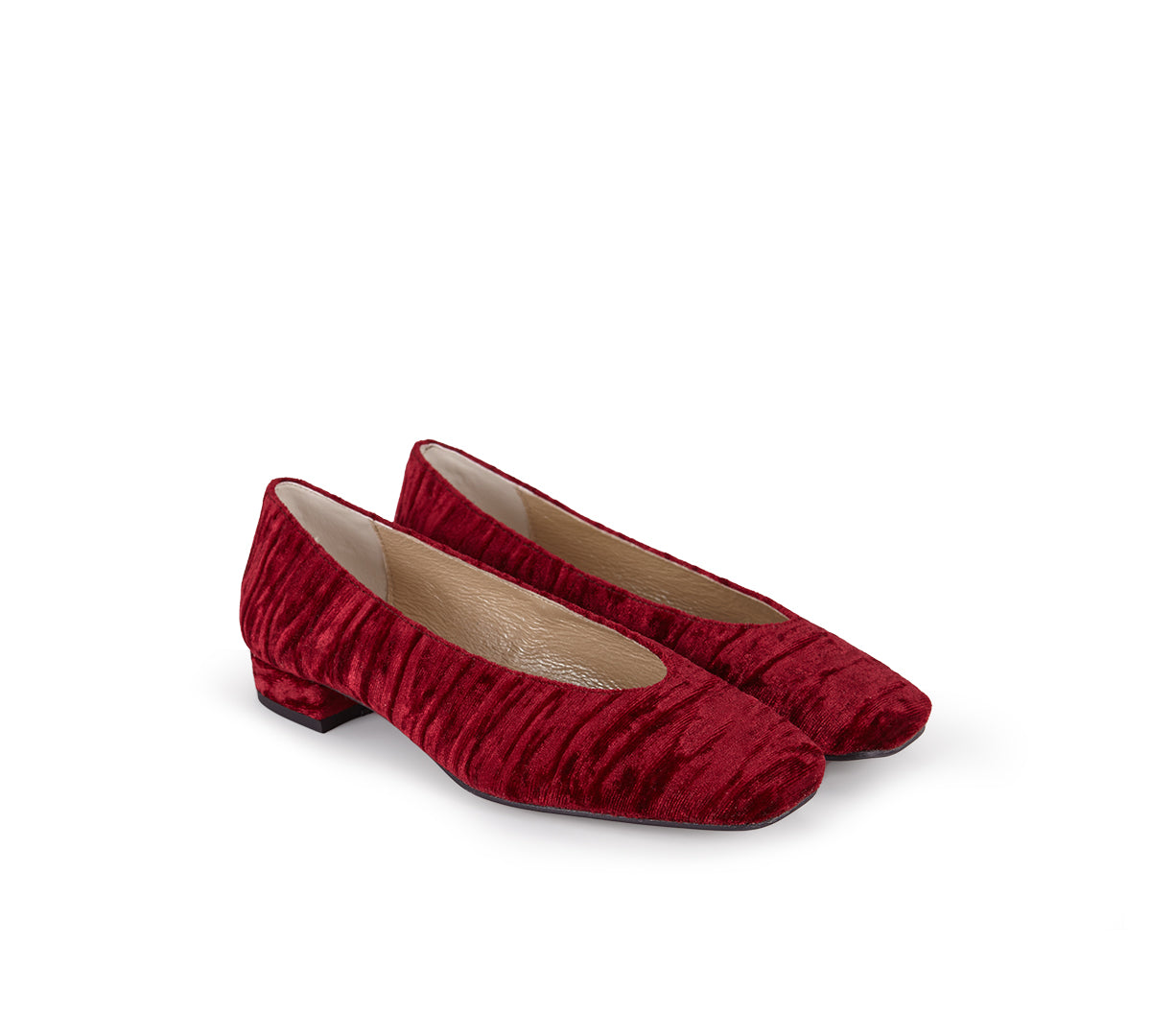 Donna in Cherry Velvet