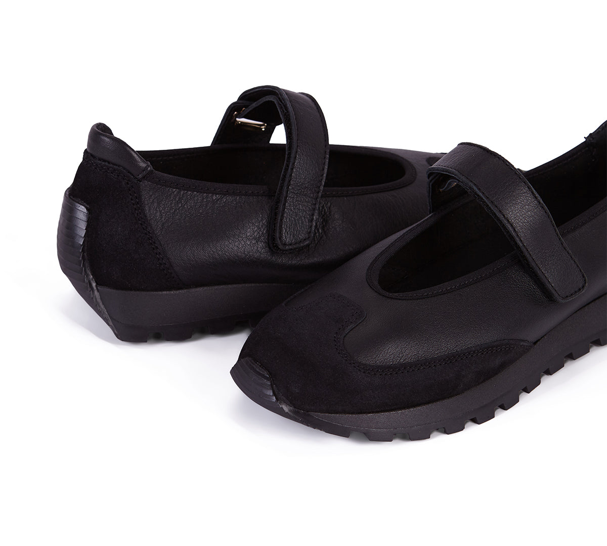 Merceditas track negro