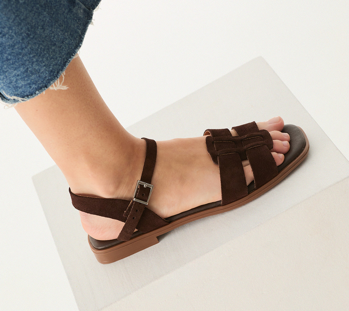 Sandalia coliseo serraje marrón chocolate