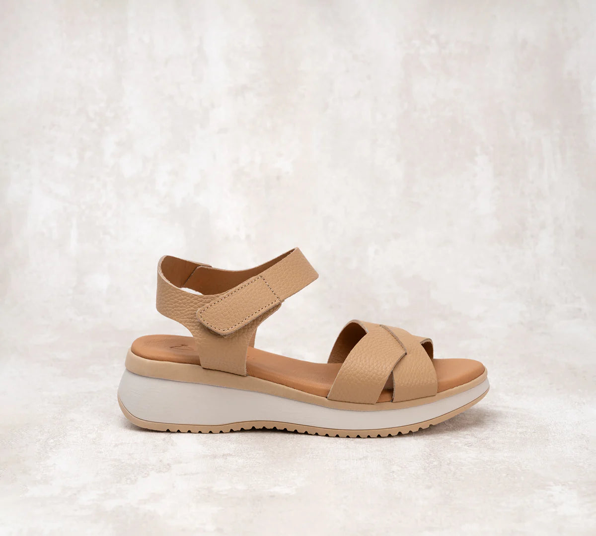 Sandalia Deli Camel Cruzada