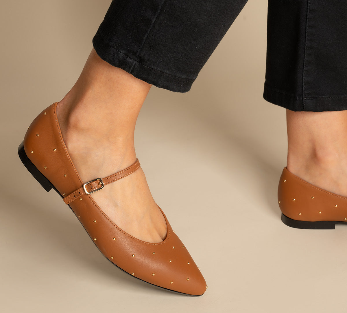 Mercedita dots maquillaje